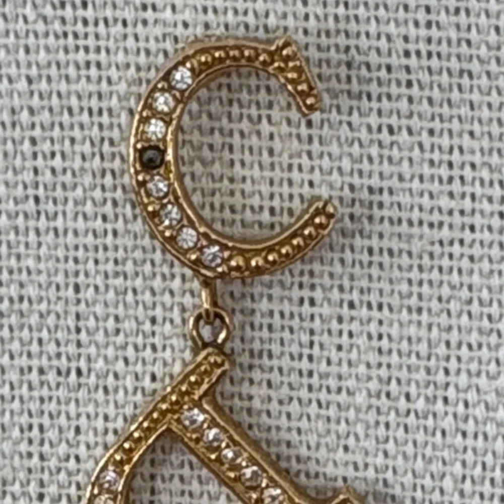 Christian Dior CD Logo Rhinestone Earrings Gold Tone - Picture 9 of 10